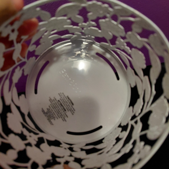 Bath & Body Works 3 Wick Candle Holder - Floral - Picture 2 of 3